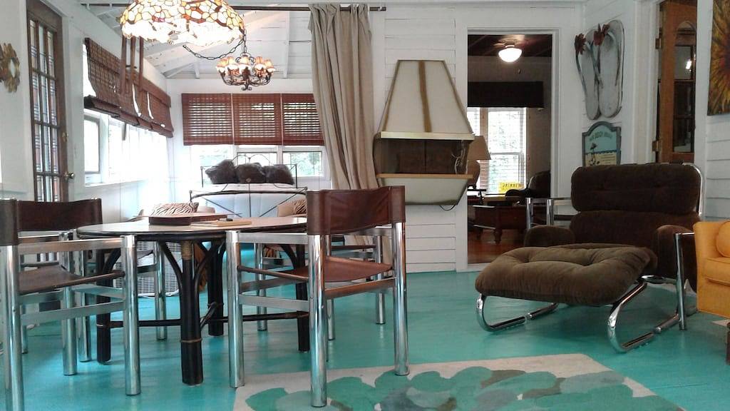 The Zoo-Midcentury Modern Meets Rustikales, hundefreundliches Bauernhaus - 2 Mi Von Der Stadt in Allegan County