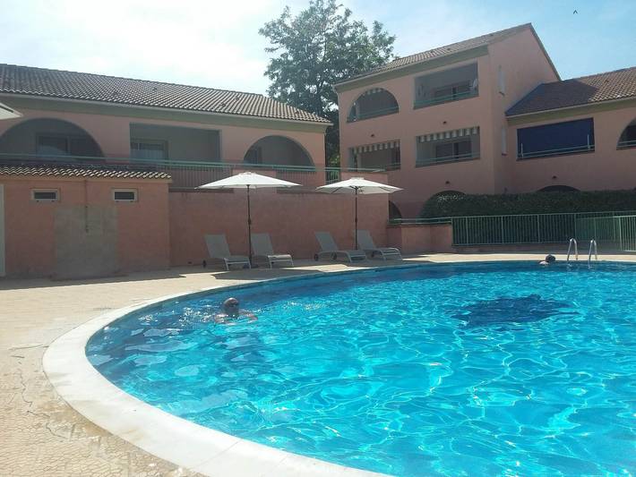 Casa Vacanze 'Apartment Les Jardins De La Mer' con Piscina Condominiale, Wi-Fi e Aria Condizionata in Marine de Bravone, Linguizzetta