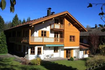 Ferienhaus für 6 Personen, mit Balkon und Garten sowie Sauna in Krün