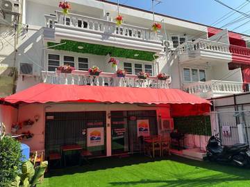 Chambre d’hôte pour 2 personnes, avec balcon et vue à Pattaya
