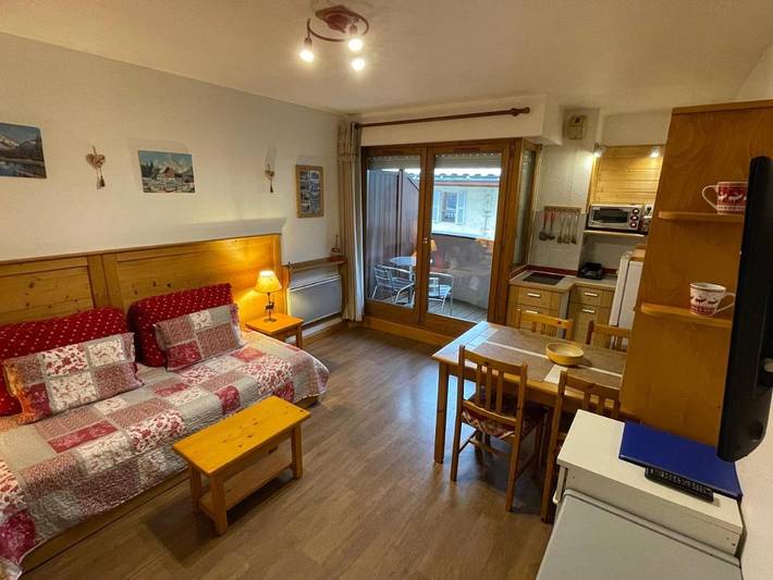 Gîte pour 4 personnes, avec balcon et vue dans Casino De Brides Les Bains - 4