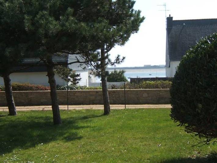 Location de vacances pour 6 personnes, avec terrasse ainsi que vue et jardin à Riantec - 3