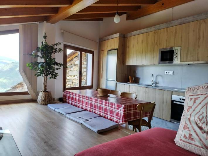 Casa rural para 7 personas, con terraza y vistas en Pallars Jussà
