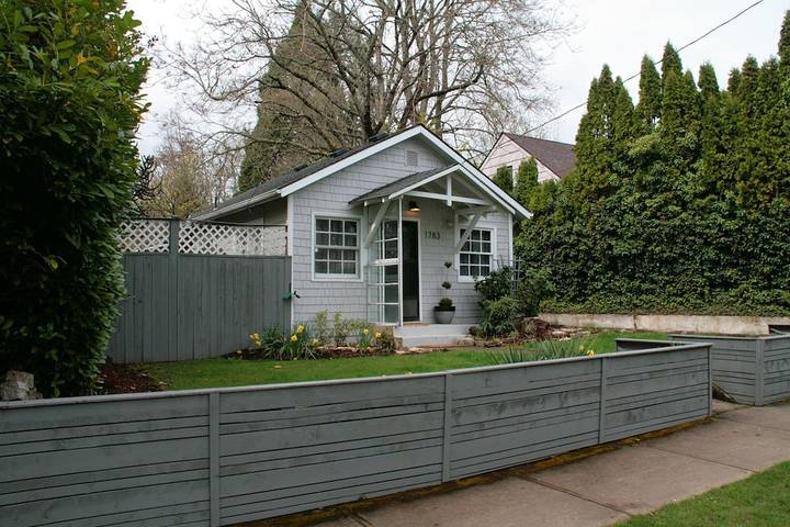 Vacation rental for 2 people, with yard and terrace in Salem (OR)