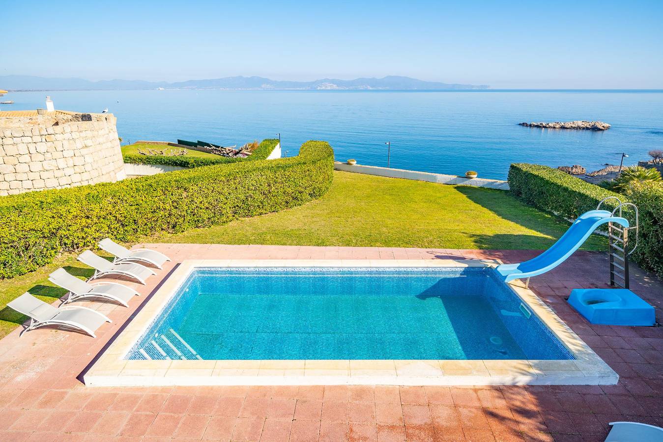 Mireia in La Escala, Alt Empordà