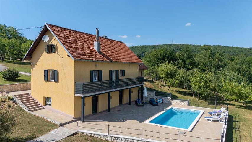 Holiday Home Roza by Aneo Travel in Prozor, Lika-Senj