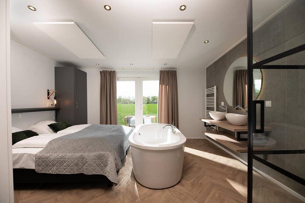 Kom tot rust in je eigen sauna en jacuzzi! in Rijssen, Sallandse Heuvelrug