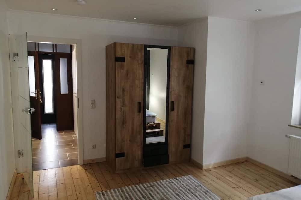 Ganze Wohnung, Ferienwohnung Fuchshöhle - Ferienwohnung mit Terrasse in Kobern-Gondorf, Osteifel