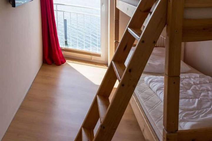 Ferienhaus für 8 Personen, mit Sauna und Terrasse sowie Pool und Whirlpool, mit Haustier in Olpenitz - 4