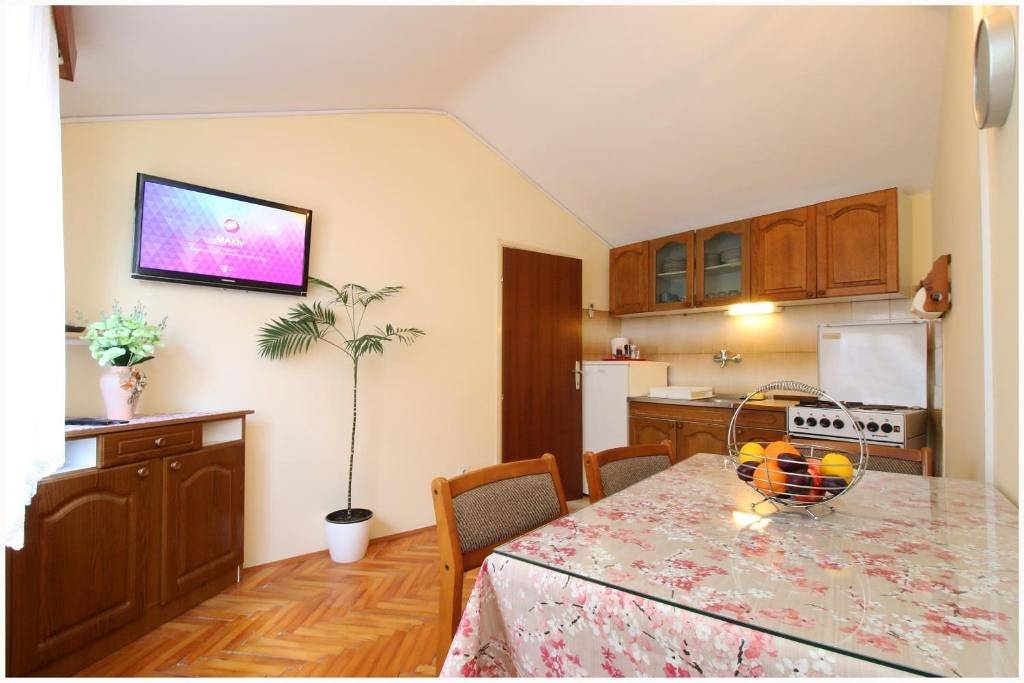 Ganze Wohnung, Zwei-Zimmern Apartment im Zentrum in Primosten, Šibenik-Knin
