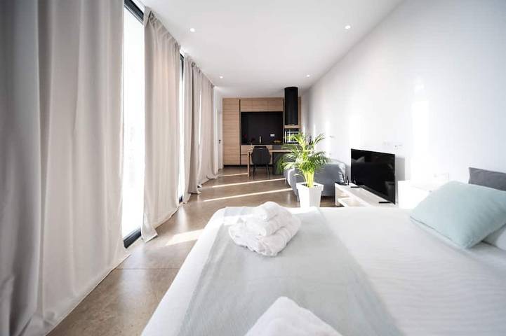 Appartement entier, Lajares Luxury Villa Minimalista con Estudio y Vistas Panorámicas a los Volcanes in Lajares, La Oliva