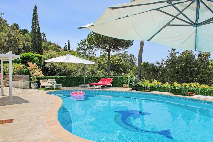Gîte pour 12 personnes, avec Jacuzzi et Piscine