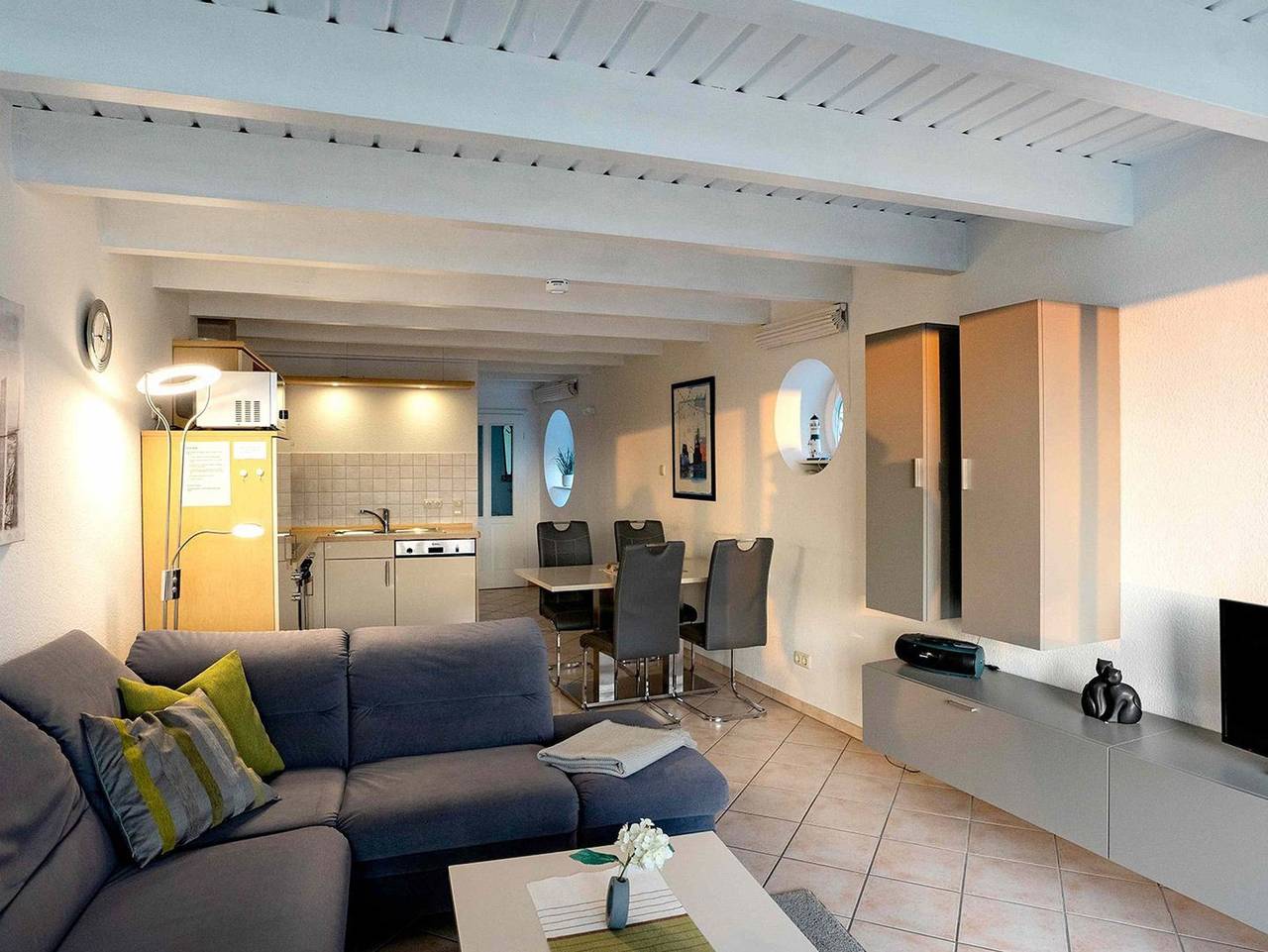 Ganze Ferienwohnung, Fw Lesecafe - Ostseewelle in Ostseebad Rerik, Rerik