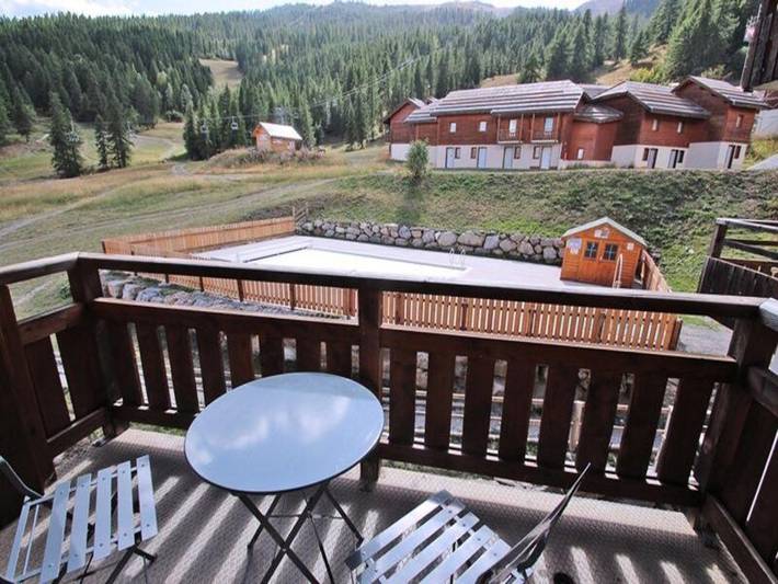 Chalet pour 6 personnes, avec piscine et terrasse, animaux acceptés à Puy-Saint-Vincent