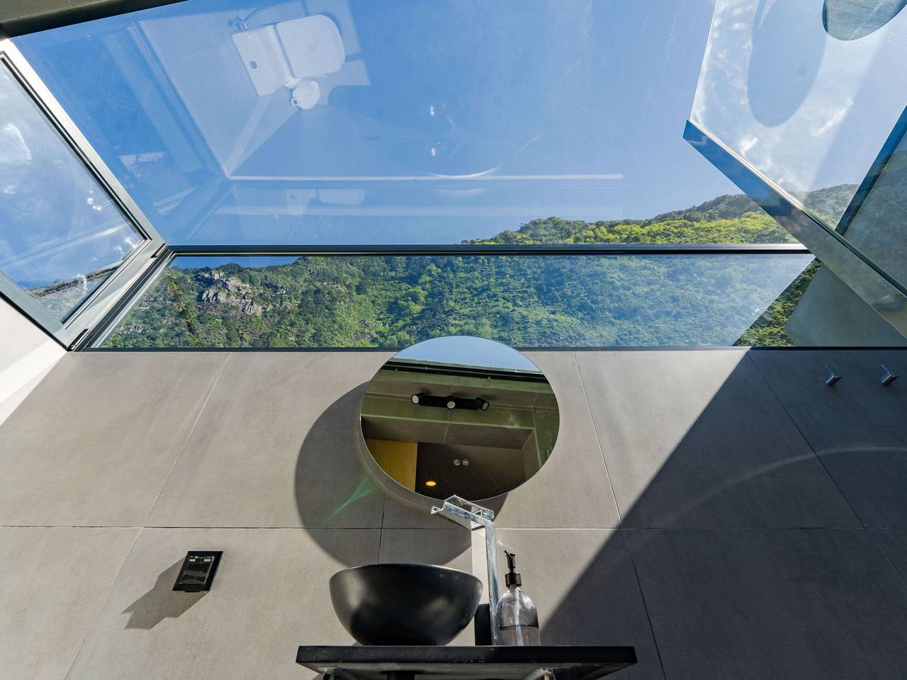 Modernes Studio, Terrasse mit Meerblick und Zugang zur Brandung in São Vicente (Madeira), Madeira