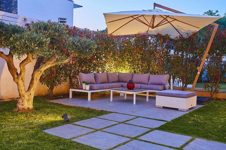 Villa für 12 Personen, mit Balkon und Garten