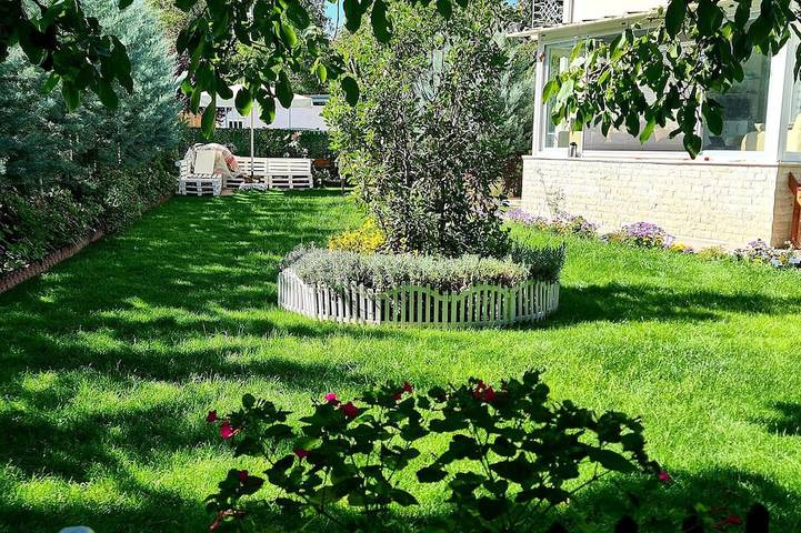 Villa für 7 Personen, mit Balkon und Garten - 1