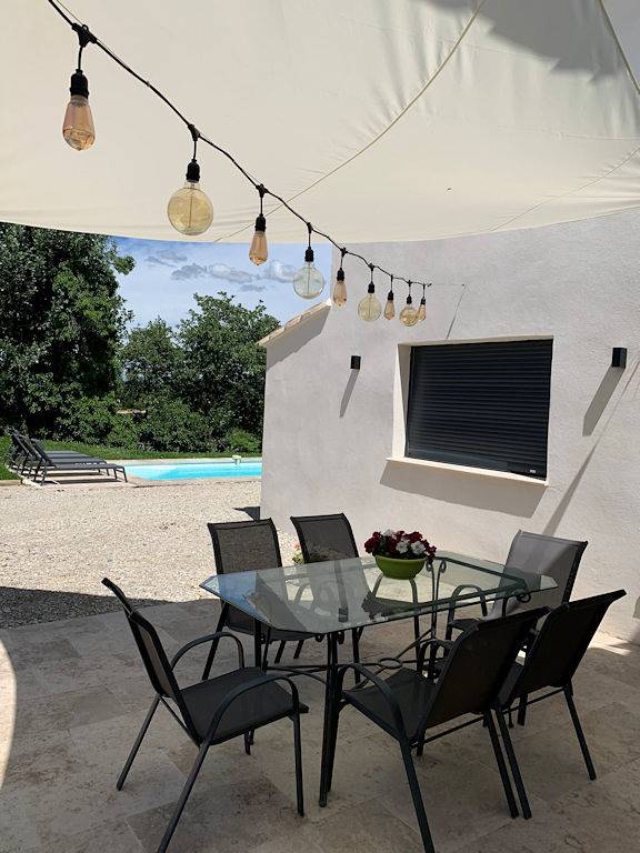 Cottage pour 6 personnes, avec piscine ainsi que terrasse et jardin à Saint-Marcellin-lès-Vaison