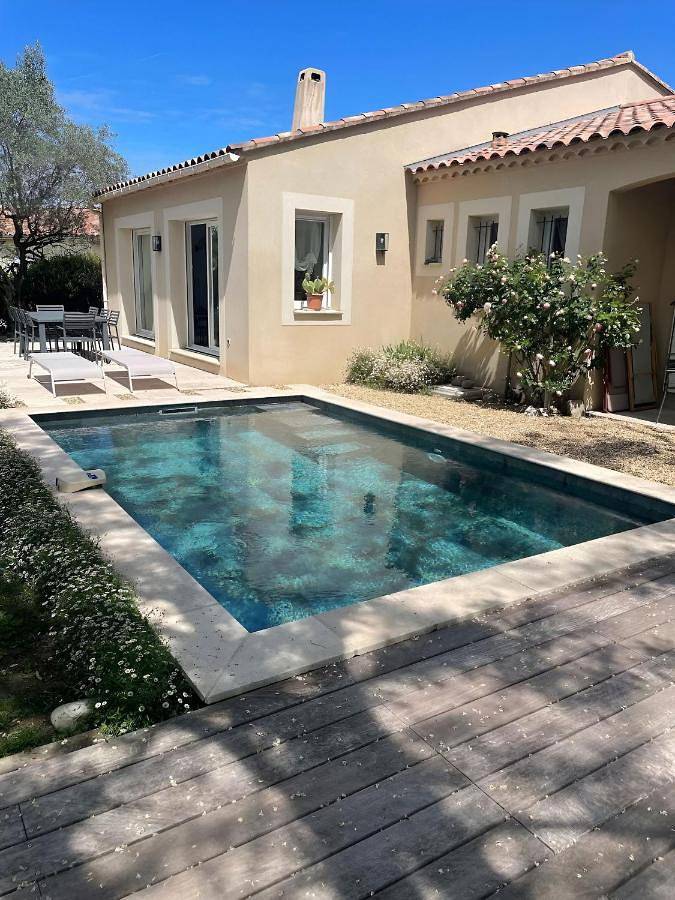 Villa pour 6 personnes, avec terrasse ainsi que jardin et piscine à Vaison-la-Romaine