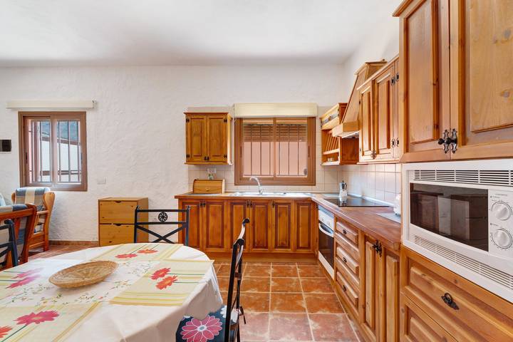 Apartamento entero, Apartamento de vacaciones 'Teresa' con vistas a la montaña y Wi-Fi in Los Pedregales, Buenavista del Norte