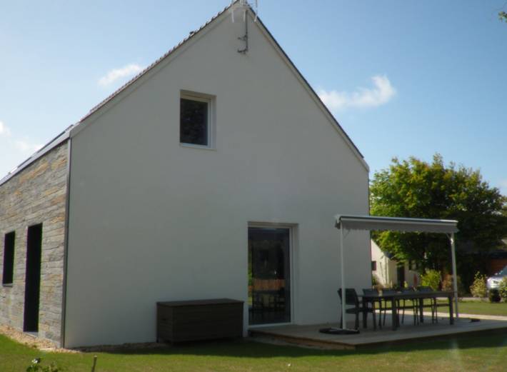Gîte pour 6 personnes, avec jardin et terrasse dans Plage du Roaliguen - 2