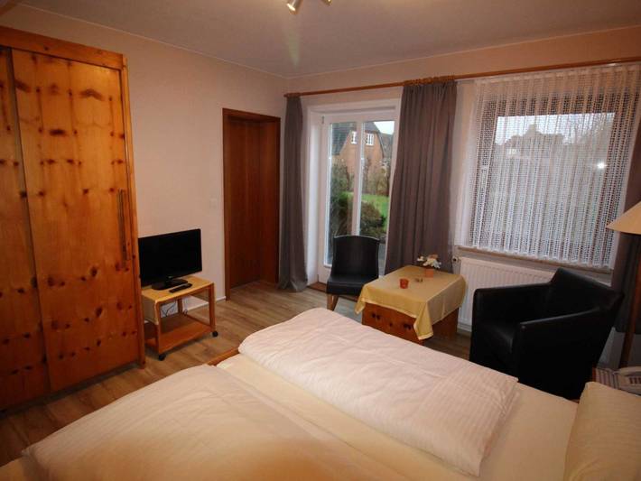 Hotel für 3 Personen, mit Garten und Sauna in Utersum - 4