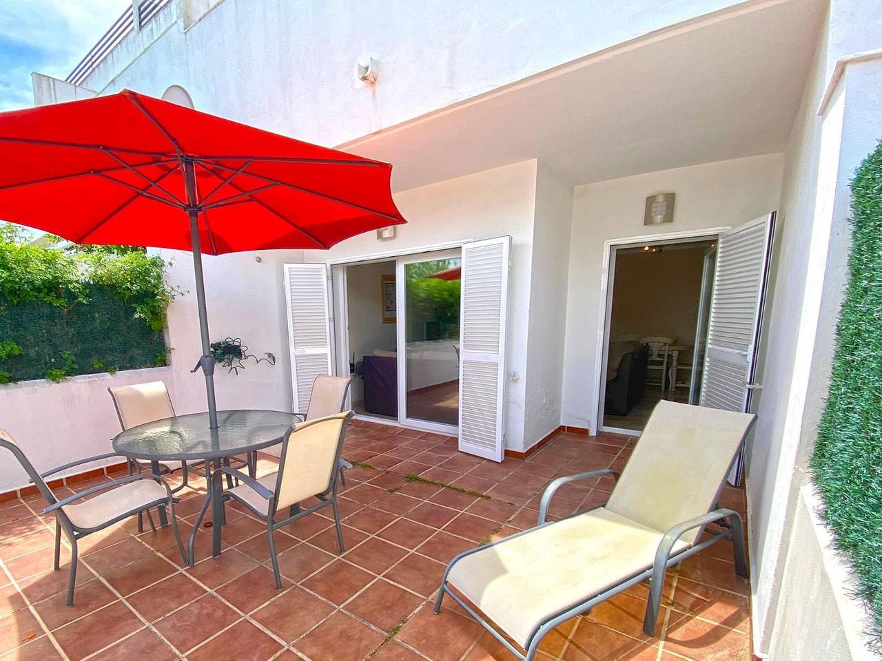 Terraced house with shared pool in residential area in Conil, sleeps 5 in Conil de la Frontera, Costa de la Luz