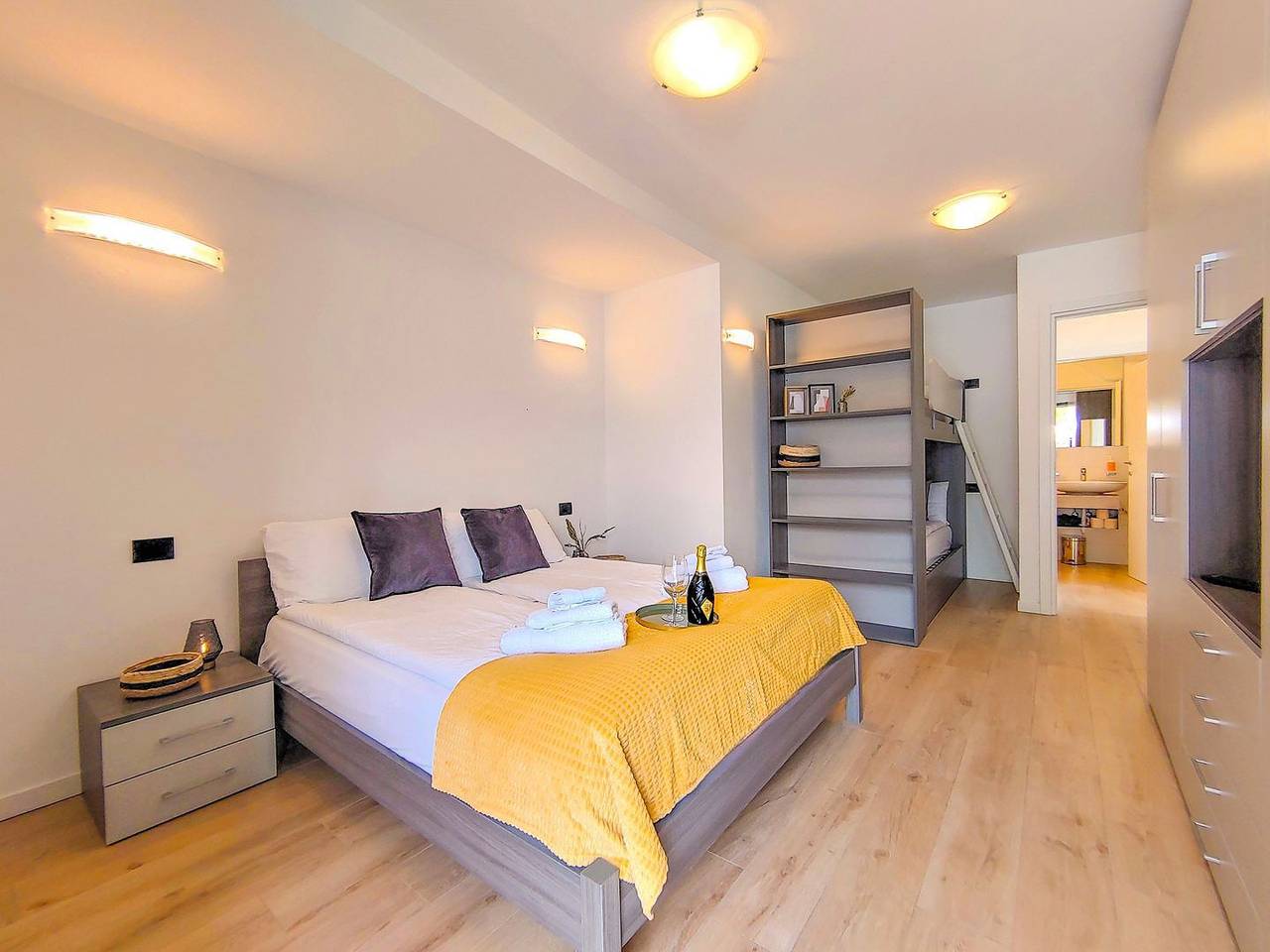 Appartement entier, Dascio Emotion Terrace Holiday Apartment on the Lake with Pool in Dascio, Commune de Sorico