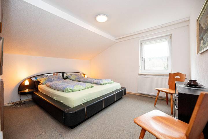 Ganze Ferienwohnung, Haus am Wald - FeWo Dachstüberl (38qm) in Bad Kötzting, Ostbayern