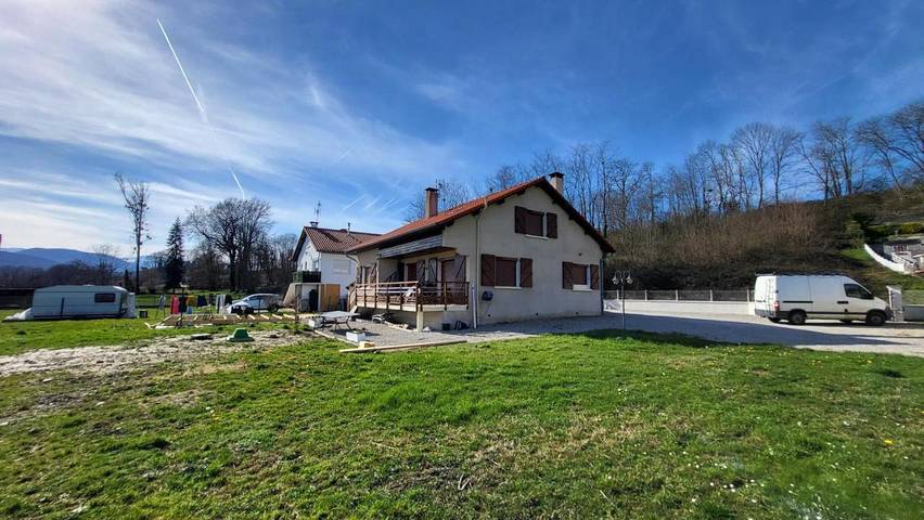 Maison de vacances pour 13 personnes, avec piscine et terrasse ainsi que vue et jardin, animaux acceptés