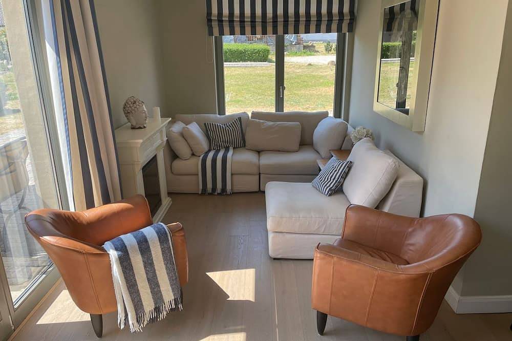Ganze Wohnung, Halla Re-04 - Die Remise Halla Re-04 – ländliche Luxusferienwohnung mit Terrasse in Stolpe auf Usedom, Usedom
