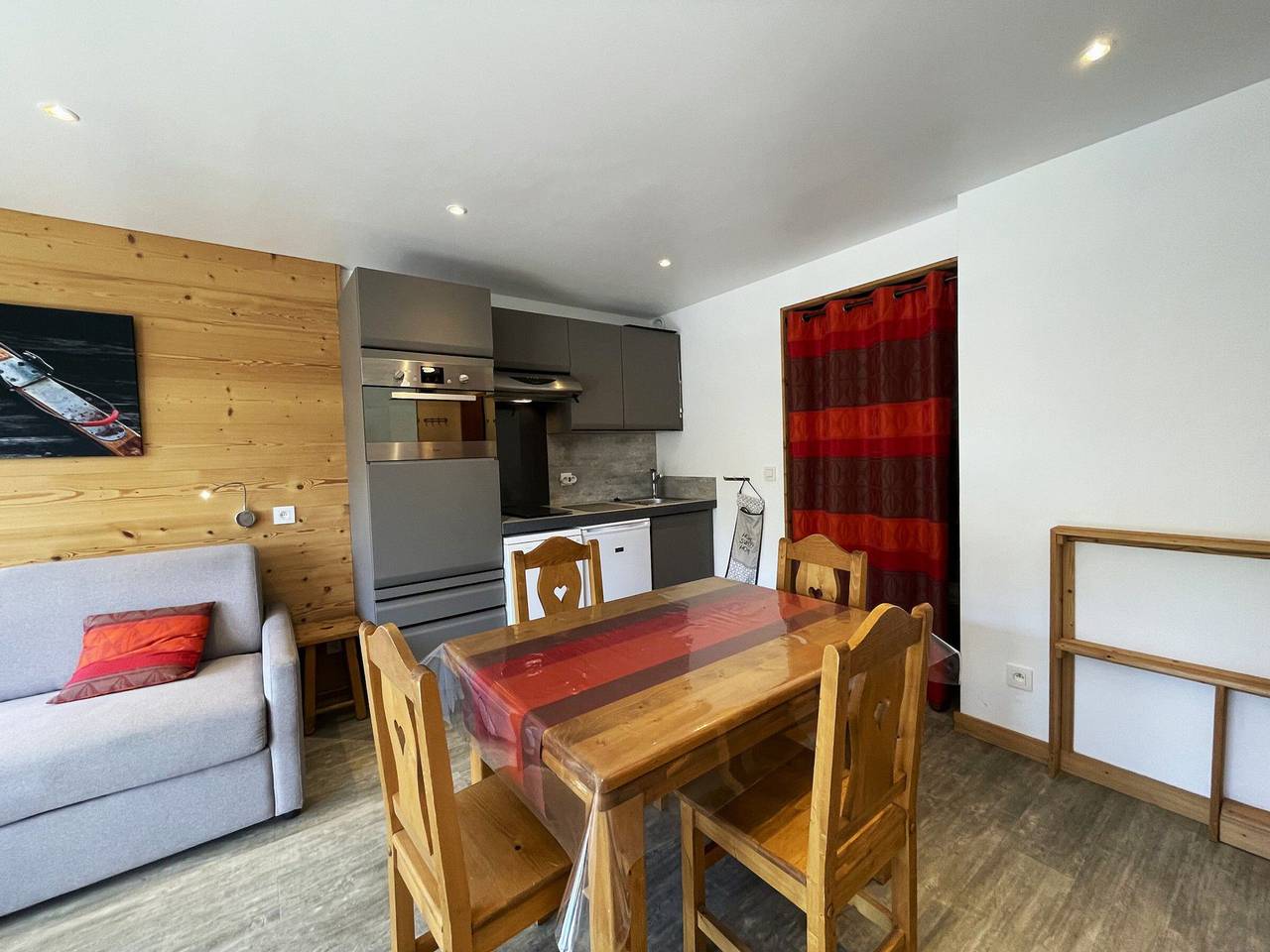 Ganzes Studio, Renoviertes Studio für 4, direkt an Pisten, La Croisette, Les Menuires in Les Menuires, Saint-Martin-de-Belleville