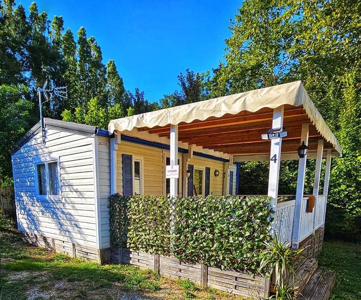 Gîte pour 6 personnes, avec terrasse, animaux acceptés dans Lac de Lougratte