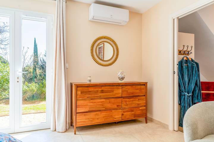 Chambre pour 2 personnes, avec Jardin dans le Gard - 4