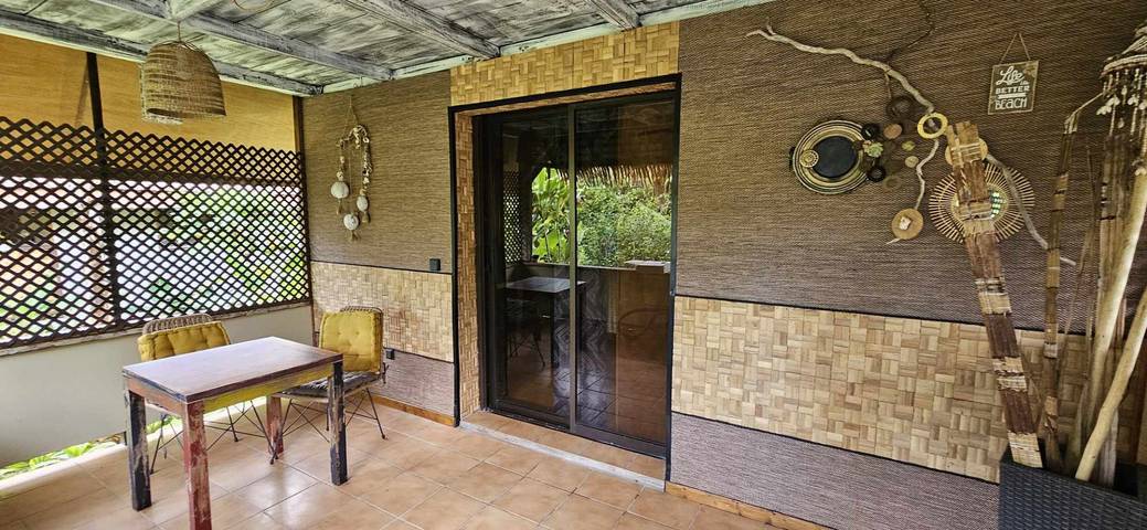 Gîte pour 2 personnes, avec jardin dans Mo'orea - 2