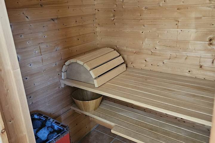Bauernhof für 4 Personen, mit Garten und Sauna in Fuhlendorf