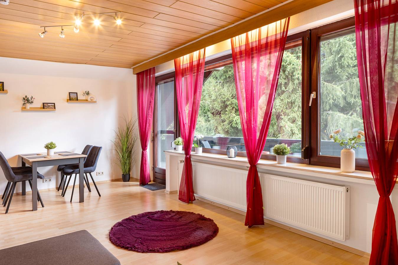 Ganze Wohnung, Ferienwohnung 'Schliestädt' mit Gemeinschaftsgarten, Balkon und Wi-Fi in Söhrewald, Hessisches Bergland