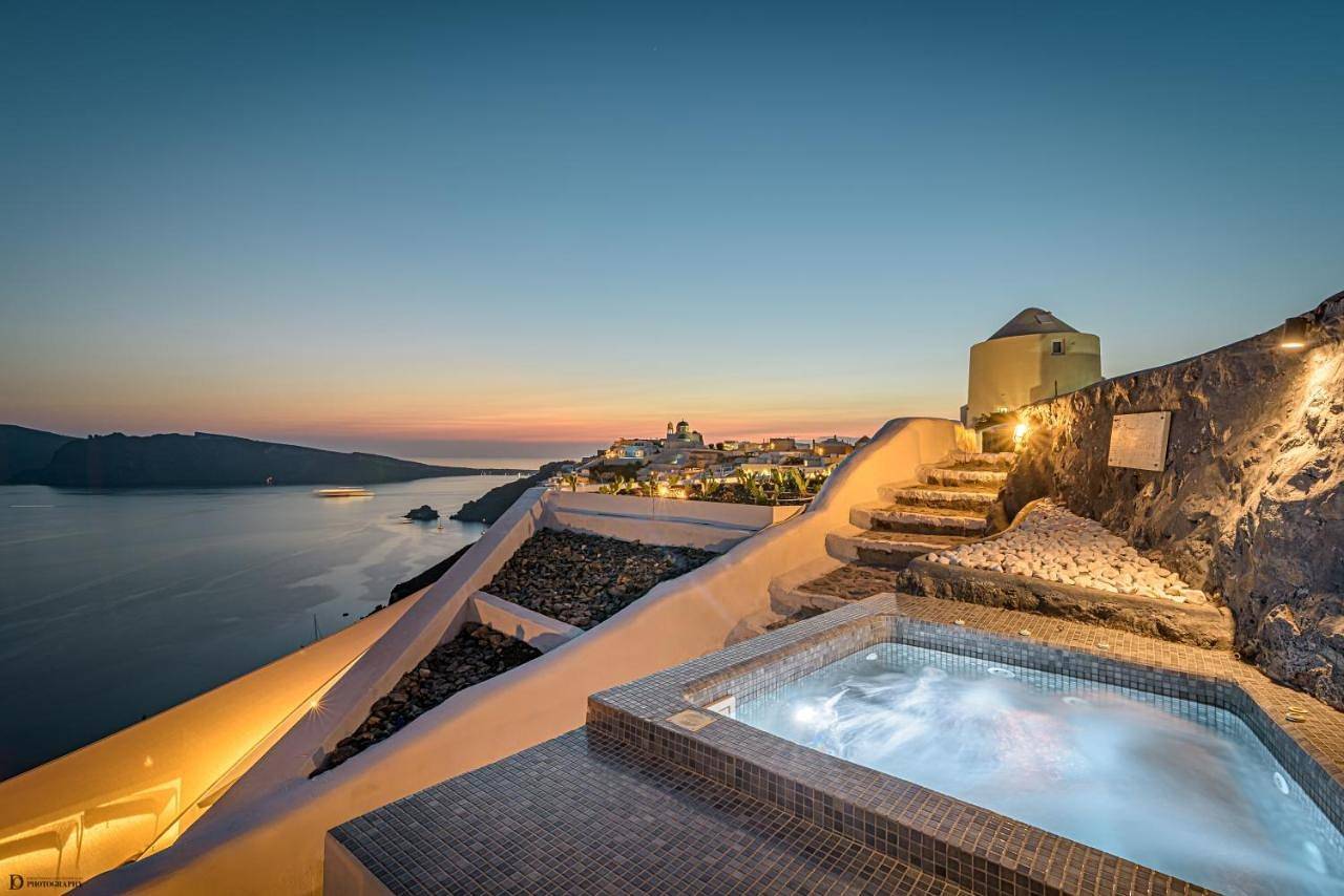 Enalion Suites in Finikia, Santorin