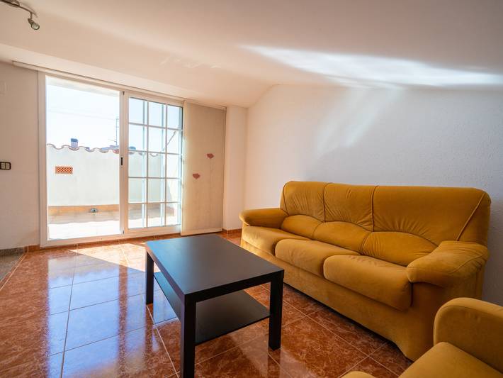 Casa de huéspedes para 7 personas, con jardín en Santa Susana - 2