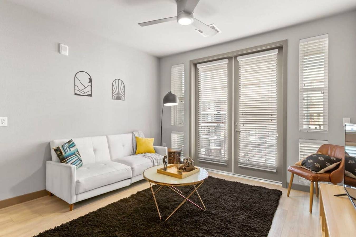 Entire apartment, Cozysuites Phx Roro Gym Pool Pets Parking 10 in Phoenix, Maricopa County