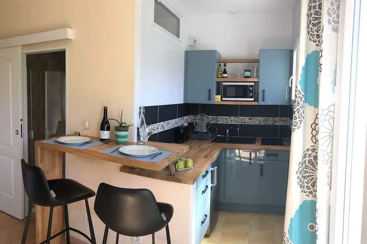 Ferienwohnung für 2 Personen, mit Pool und Garten - 1