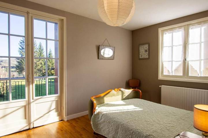 Gîte pour 6 personnes, avec jardin à Mauzac-et-Grand-Castang - 3