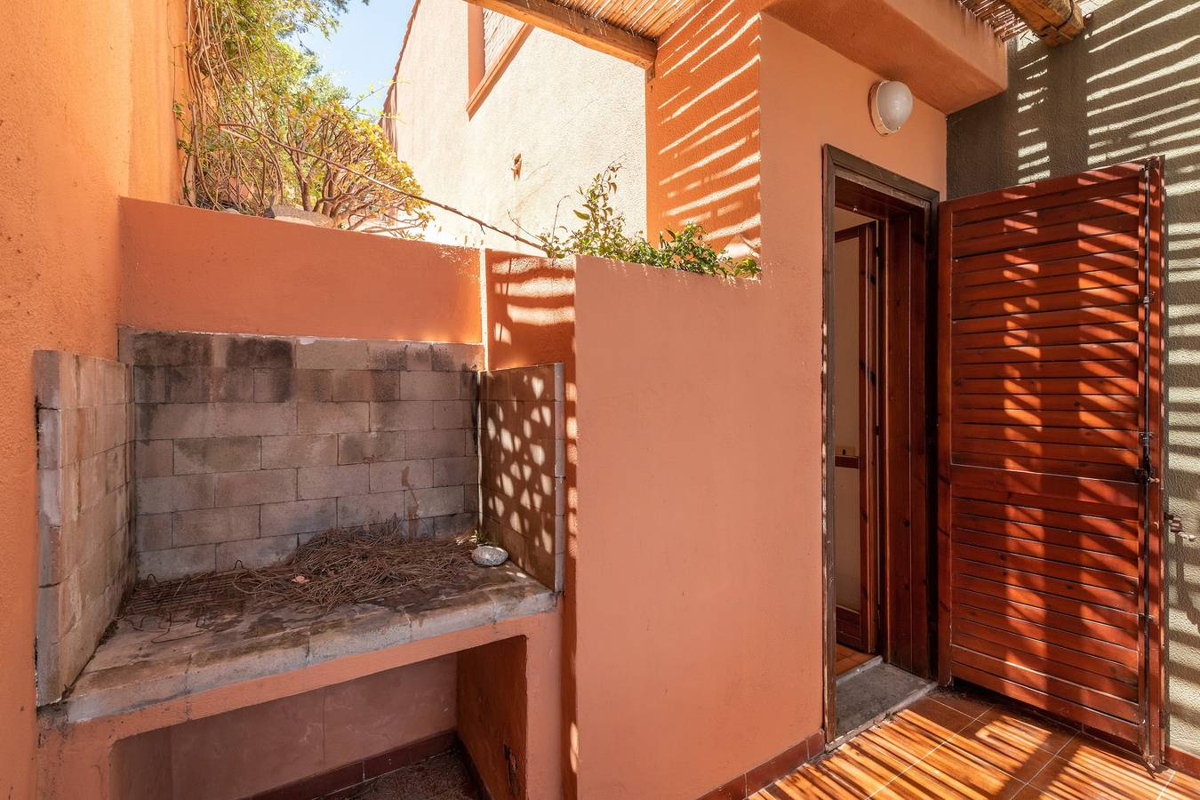 Ganze Wohnung, Apartment mit Pool in Strandnähe – Apartment Accu is Prezzus C in Punta Molentis, Simius