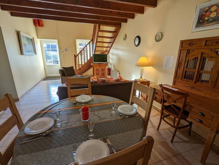 Gîte pour 4 personnes, avec jardin à Salles-Lavalette