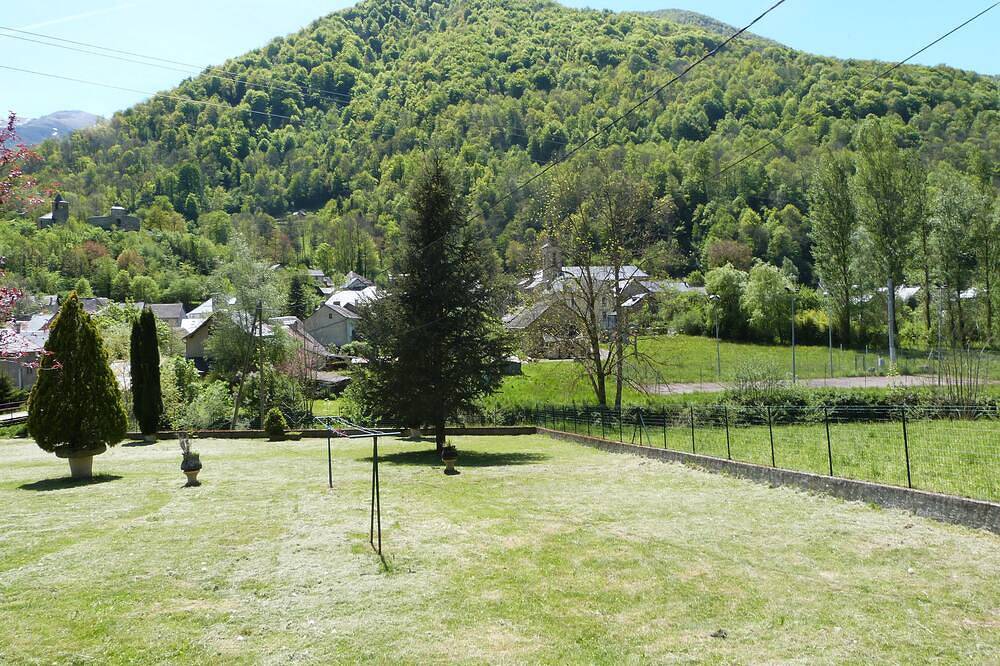 Maison Ensoleillee Vue Sur Montagne classée 3 * in Ustou, Parc naturel régional des Pyrénées ariégeoises