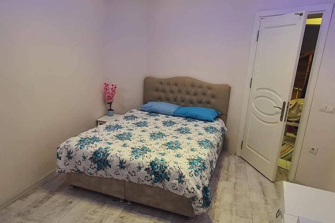 Appartement de vacances entier, Central 1 Bed w Balcony, Sea Views & Roof Terrace in Alanya, Province d'Antalya