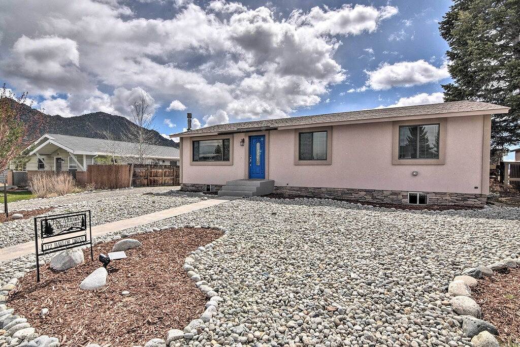 Pet-Friendly Buena Vista Home w/ Yard & Hot Tub! in Buena Vista, Chaffee County