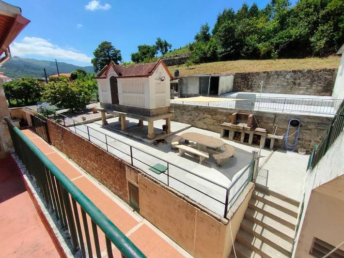 Location de vacances pour 16 personnes, avec vue ainsi que jardin et balcon à Marín - 4