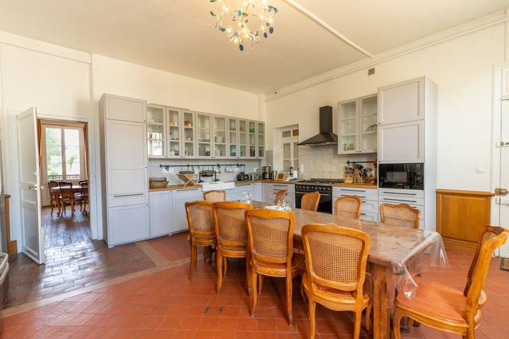 Gîte pour 26 personnes, avec piscine ainsi que jardin et terrasse, animaux acceptés à Saint-Aignan - 4