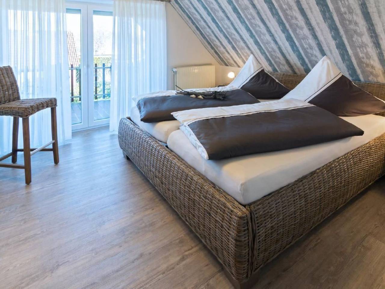 Ganze Wohnung, In Blandorf-Wichte mit Großem Balkon in Hage, Norden und Umgebung